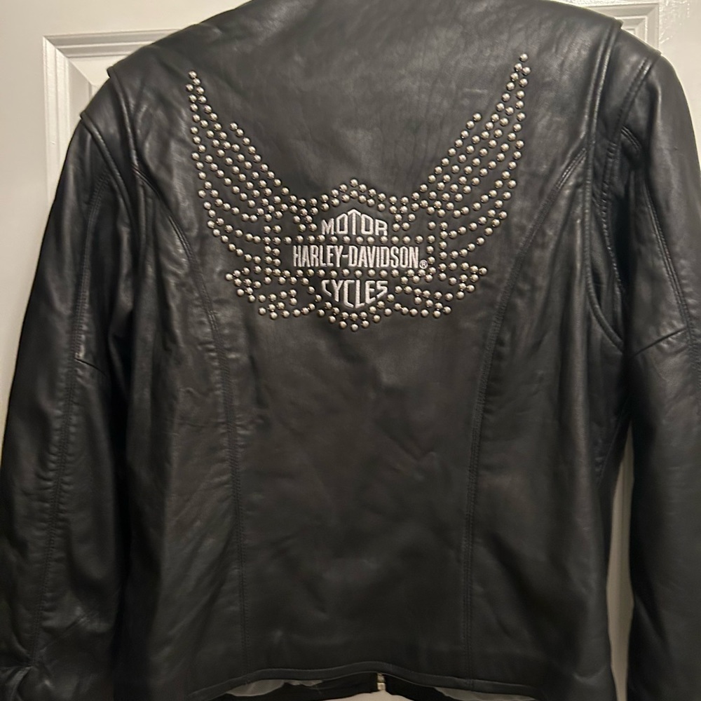 Women’s medium Harley Davidson genuine soft leather jacket w/studs
